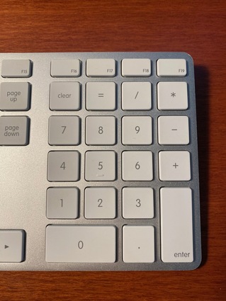 Photo of number pad of Apple A1243 keyboard.